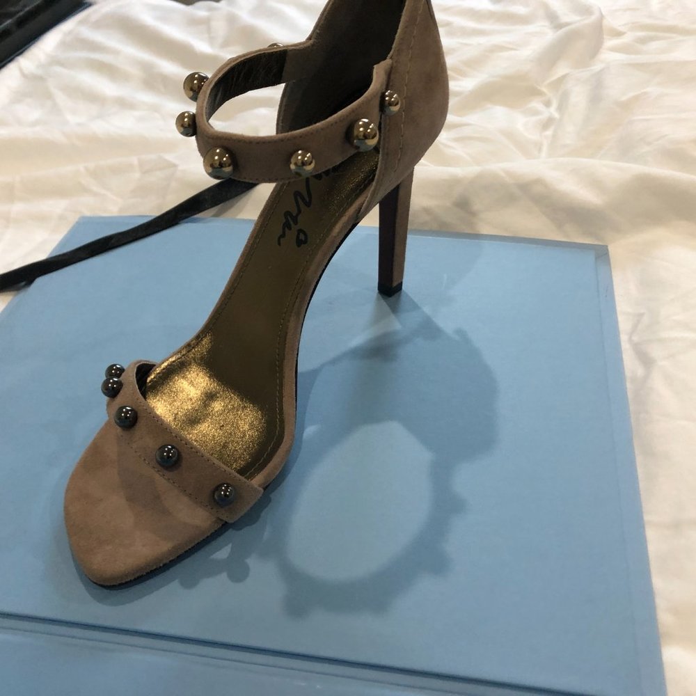 NWT Lanvin nude suede sandals with metal studs - Picture 13 of 15